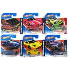 Hot Wheels Basics Car assorterede legetøjsbiler i forskellige modeller og designs til leg, racerløb og samling.