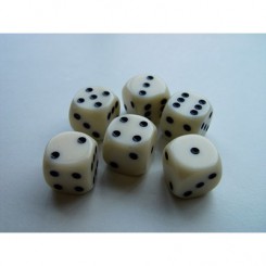 Sæt med 6 klassiske spilleterninger til brætspil og terningspil.