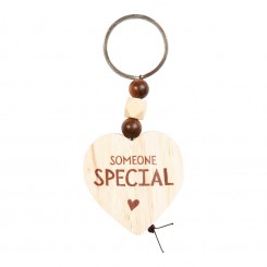 Træhjerte med teksten "Someone Special" og praktisk lommering.