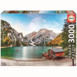 3000 brikkers puslespil med Braies-søen i flotte efterårsfarver.
