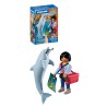 PLAYMOBIL Zoo Dolphin and Visitor med legesyg delfin med bevægelig finne samt besøgende og tilbehør til fantasifuld zoo-leg.